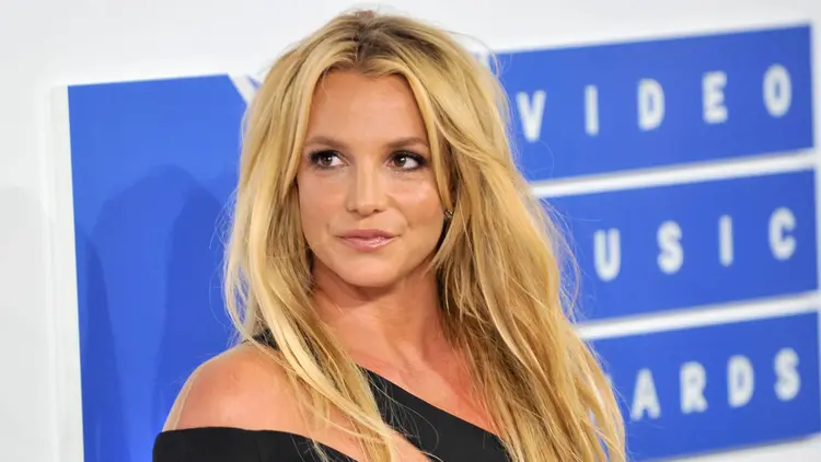 জেল থেকে বেরিয়ে স্বেচ্ছায় রিহ্যাবে গেলেন সংগীতশিল্পী