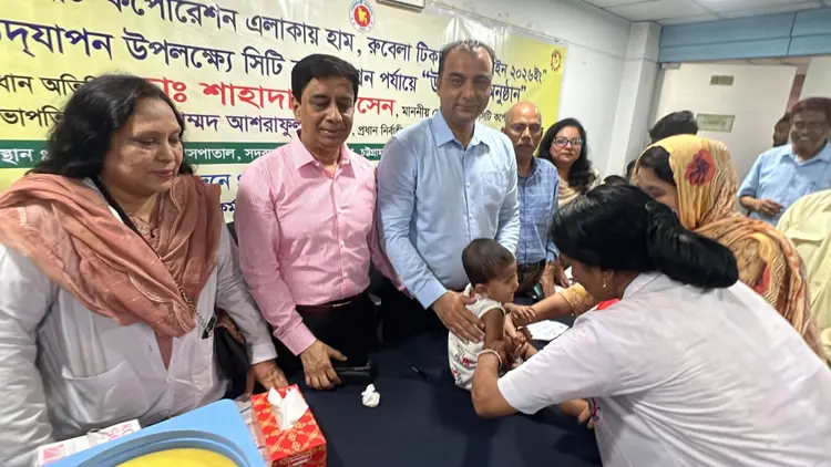 ৩ লাখ শিশুকে হাম-রুবেলার টিকা দিচ্ছে চসিক