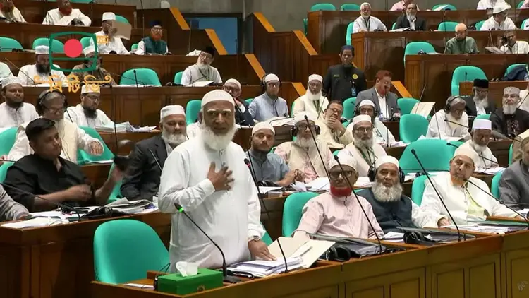 রাজনৈতিক সমঝোতা ভঙ্গের অভিযোগ বিরোধী দলের, সংসদ থেকে ওয়াকআউট