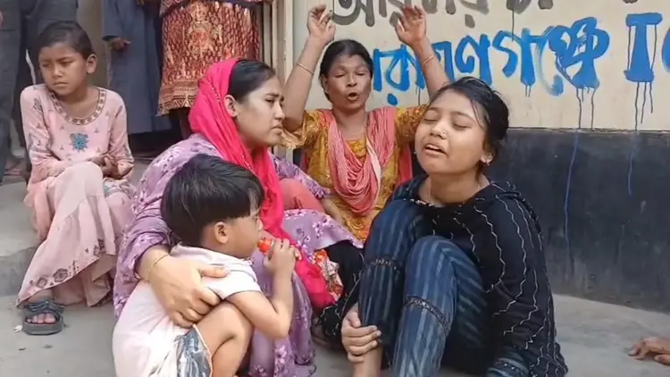 ডাগআউটে ফোন ব্যবহার করায় শাস্তি পেলেন রাজস্থানের ম্যানেজার