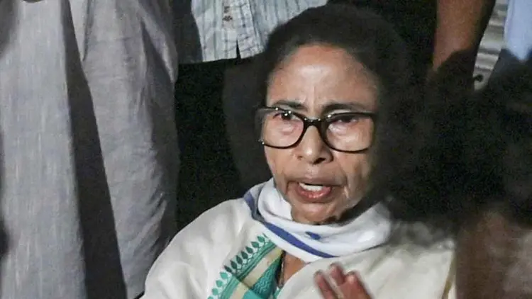 বিজেপির বিরুদ্ধে একশরও বেশি আসন লুটের অভিযোগ মমতার