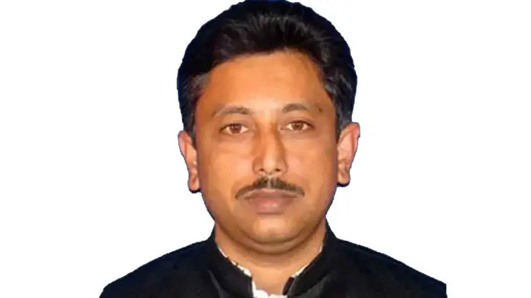 সাবেক চিফ হুইপের আয়কর নথি জব্দ