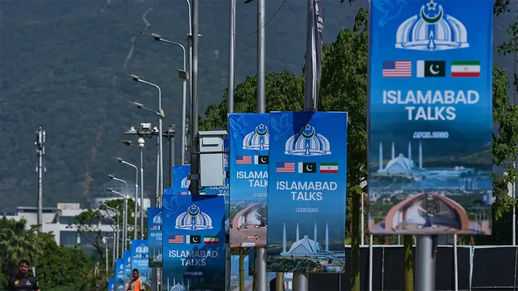 যুক্তরাষ্ট্র ও ইরানকে আলোচনায় বসাতে কূটনৈতিক তৎপরতা বৃদ্ধি পাকিস্তানের