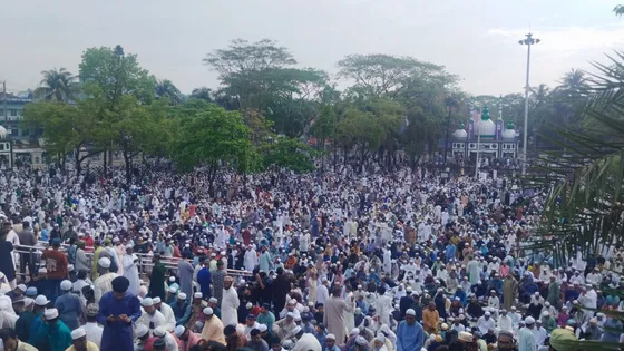 সিলেটের ঐতিহাসিক শাহী ঈদগাহে ঈদের প্রধান জামাত অনুষ্ঠিত